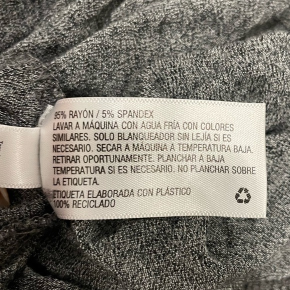 Bundle of 2 heather grey + maroon rayon shirts - Picture 5 of 8